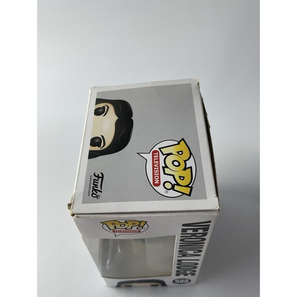Funko Pop! Riverdale #590, #588, #586, #587  Lot Of 4 Hot Topic Exclusive Pre-Re - Picture 10 of 16